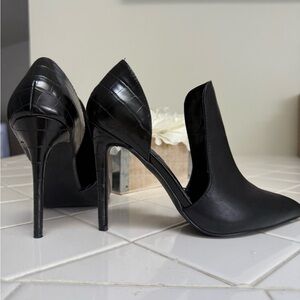 Steve Madden Darla Black Leather D'Orsay Pointed Toe Pumps Size 7.5